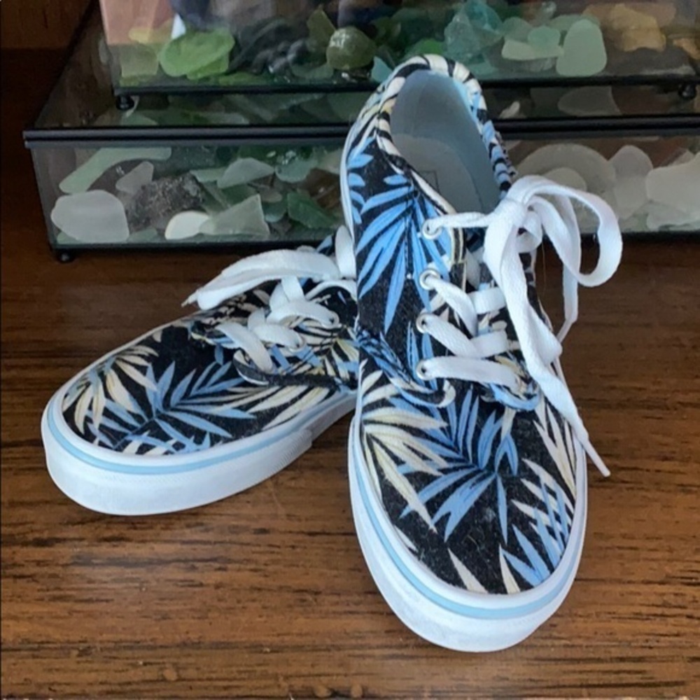 Vans Low Top Lace Black White Blue Hawaiian Surfer Beach Size 3